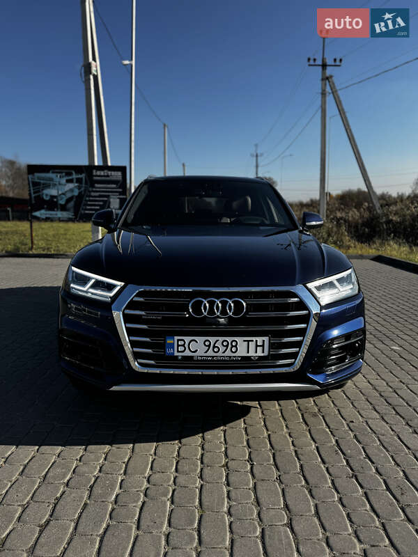 Позашляховик / Кросовер Audi Q5 2017 в Львові