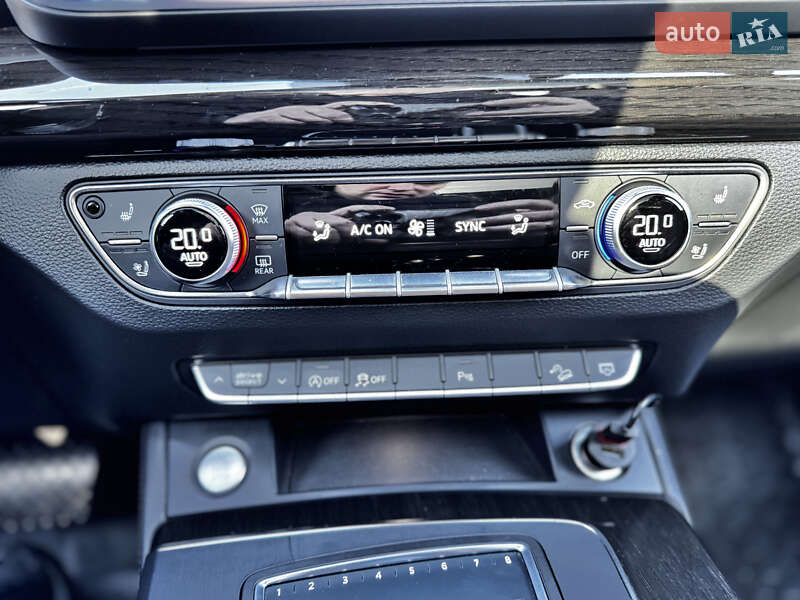 Позашляховик / Кросовер Audi Q5 2017 в Львові