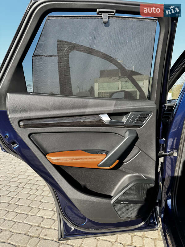 Позашляховик / Кросовер Audi Q5 2017 в Львові