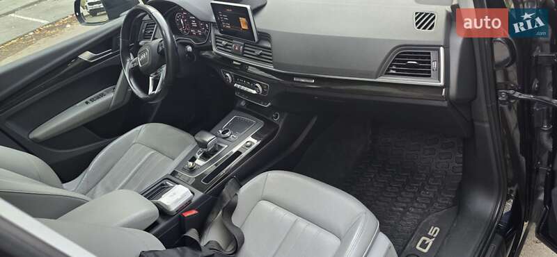 Позашляховик / Кросовер Audi Q5 2018 в Дніпрі фото 24 Позашляховик / Кросовер Audi Q5 2018 в Дніпрі