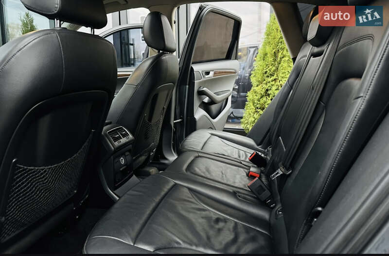 Внедорожник / Кроссовер Audi Q5 2011 в Золочеве