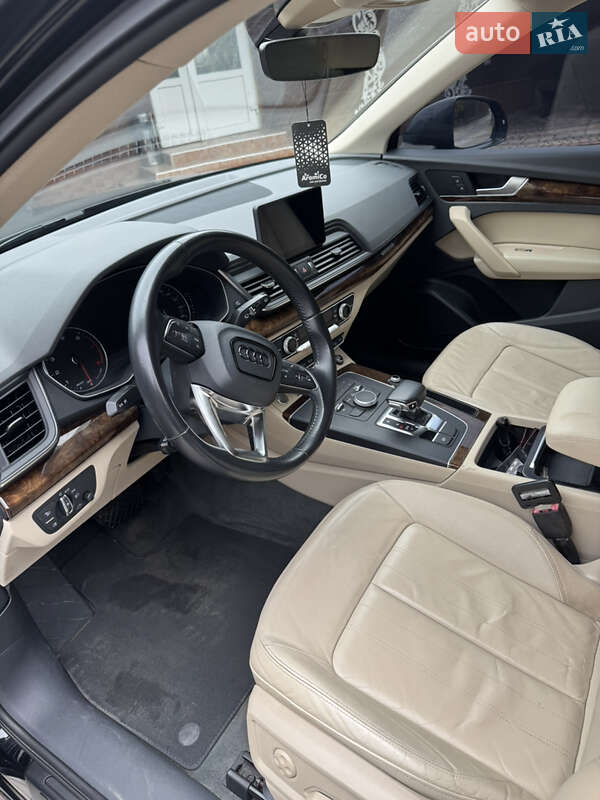 Позашляховик / Кросовер Audi Q5 2017 в Тернополі фото 4 Позашляховик / Кросовер Audi Q5 2017 в Тернополі