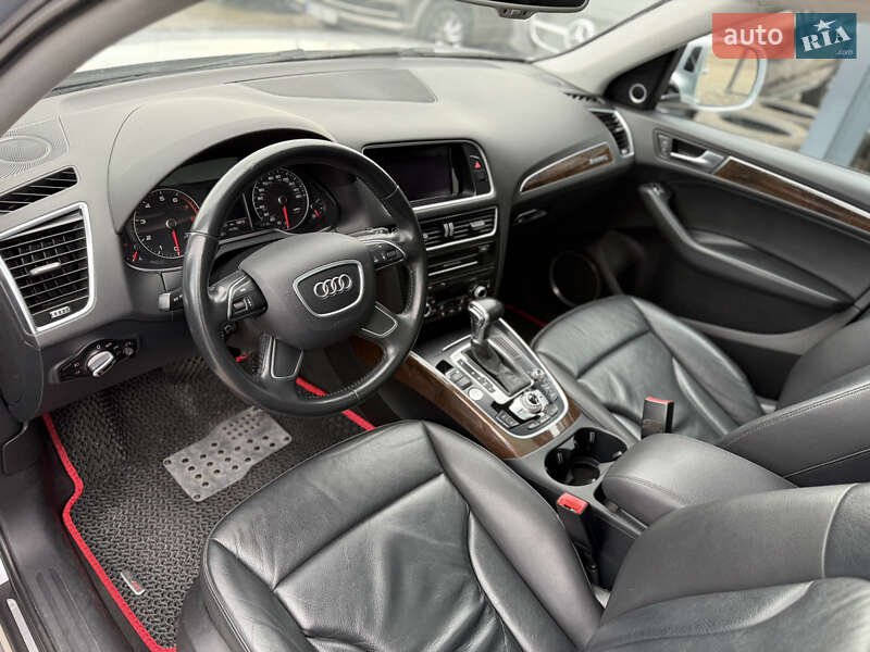 Позашляховик / Кросовер Audi Q5 2015 в Рівному