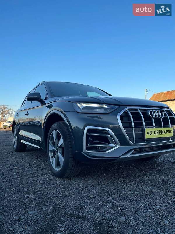 Позашляховик / Кросовер Audi Q5 2020 в Ужгороді