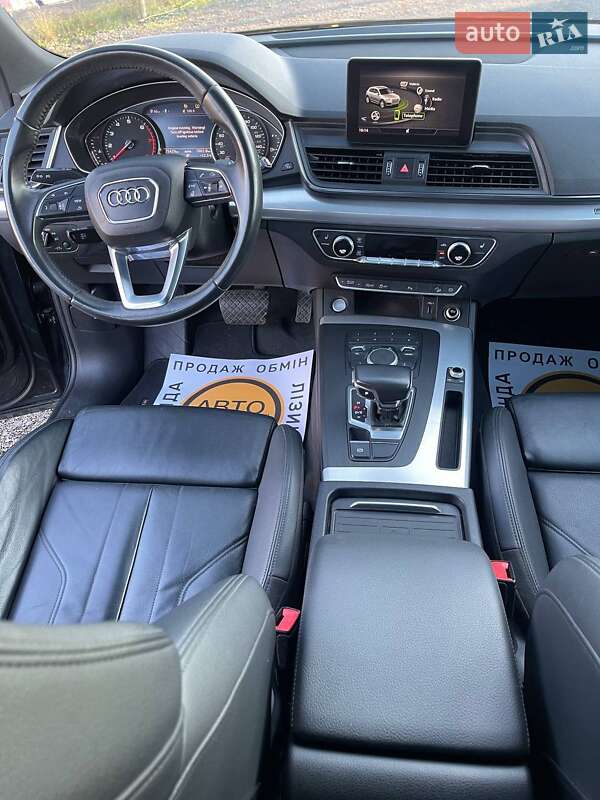 Позашляховик / Кросовер Audi Q5 2020 в Ужгороді