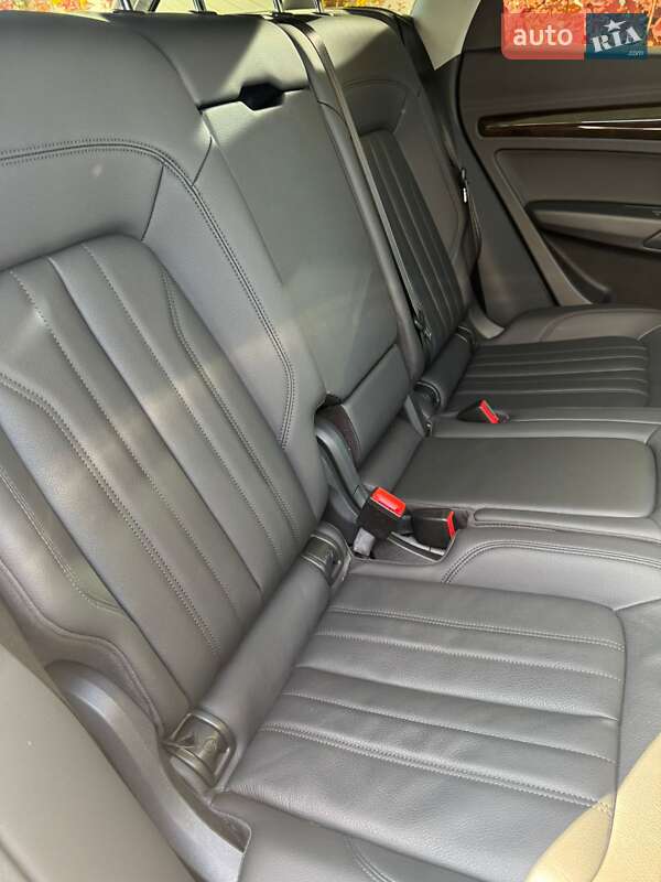 Внедорожник / Кроссовер Audi Q5 2019 в Львове фото 29 Внедорожник / Кроссовер Audi Q5 2019 в Львове