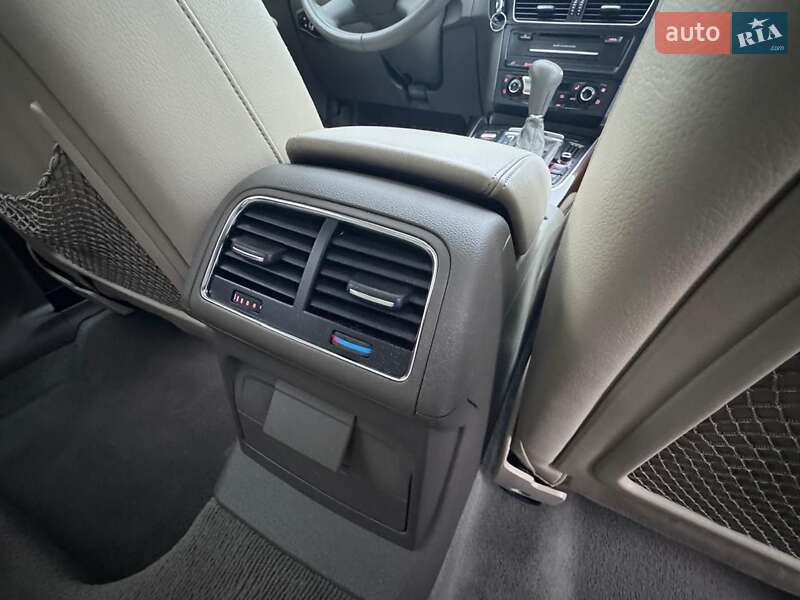 Позашляховик / Кросовер Audi Q5 2011 в Луцьку