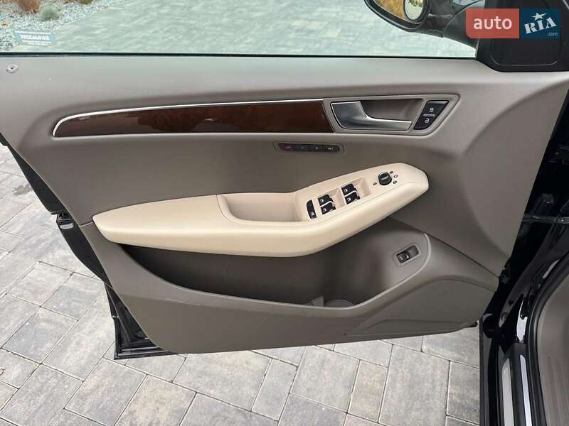 Позашляховик / Кросовер Audi Q5 2011 в Луцьку