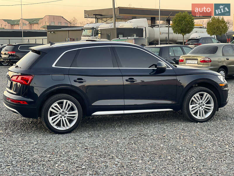 Позашляховик / Кросовер Audi Q5 2017 в Чернівцях