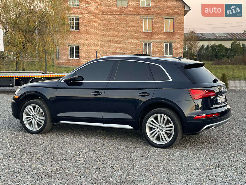 Позашляховик / Кросовер Audi Q5 2017 в Чернівцях