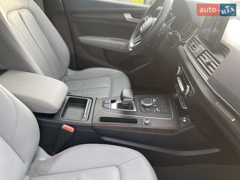 Внедорожник / Кроссовер Audi Q5 2017 в Киеве