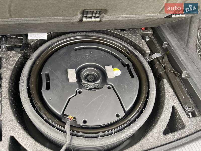 Внедорожник / Кроссовер Audi Q5 2017 в Киеве