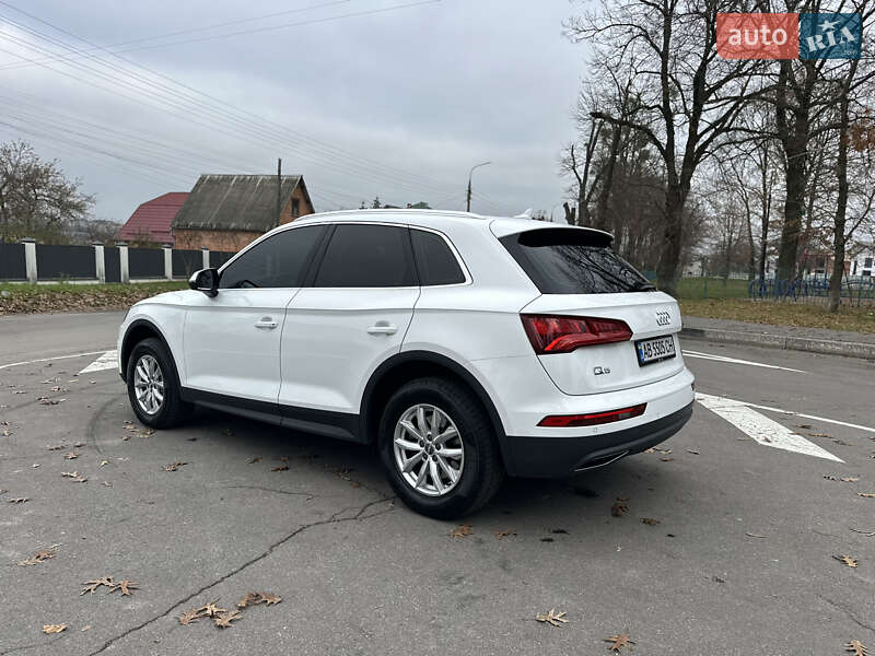 Позашляховик / Кросовер Audi Q5 2018 в Вінниці