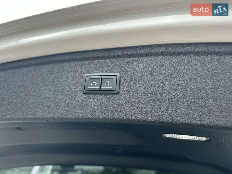 Позашляховик / Кросовер Audi Q5 2018 в Вінниці