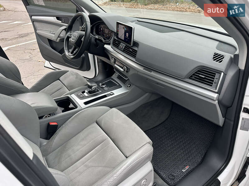 Позашляховик / Кросовер Audi Q5 2018 в Вінниці