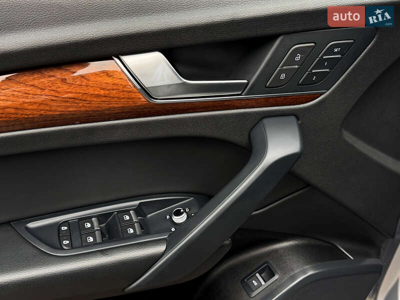 Позашляховик / Кросовер Audi Q5 2022 в Києві