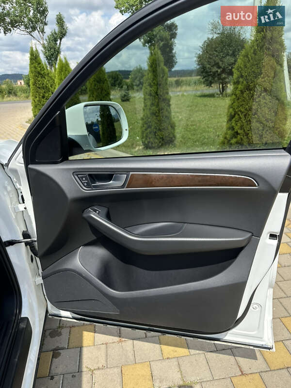 Внедорожник / Кроссовер Audi Q5 2011 в Ильнице