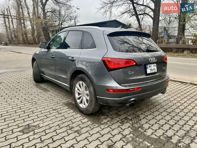 Позашляховик / Кросовер Audi Q5 2016 в Чернівцях
