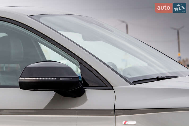 Внедорожник / Кроссовер Audi Q5 2020 в Нововолынске