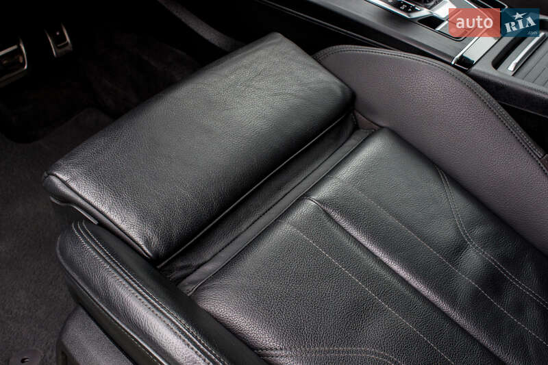 Внедорожник / Кроссовер Audi Q5 2020 в Нововолынске