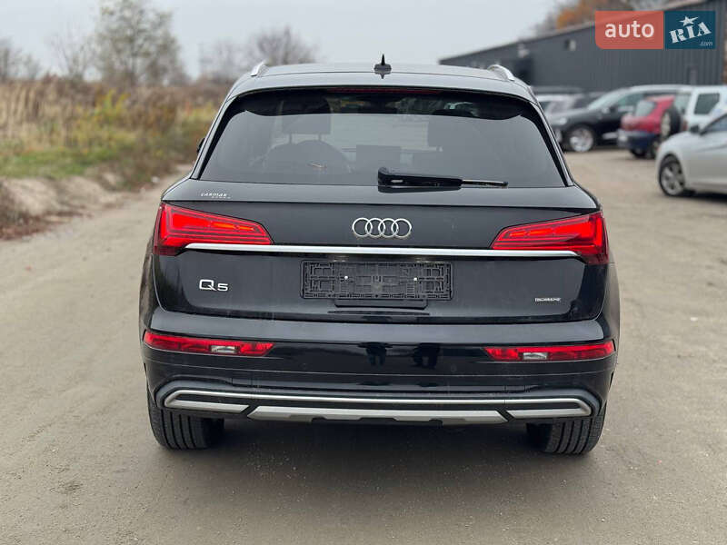 Позашляховик / Кросовер Audi Q5 2020 в Києві