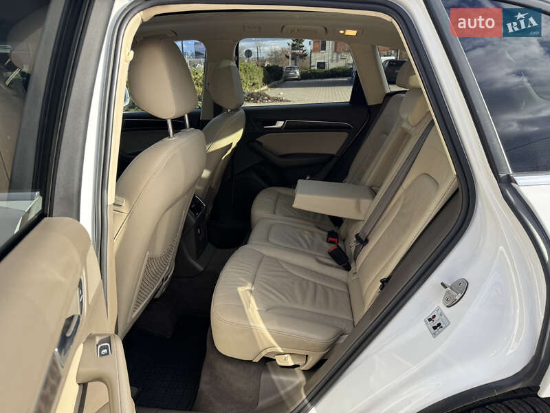 Внедорожник / Кроссовер Audi Q5 2016 в Сумах