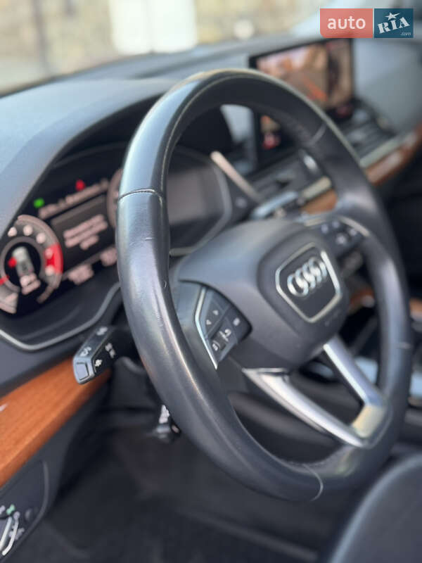 Позашляховик / Кросовер Audi Q5 2021 в Володимирі