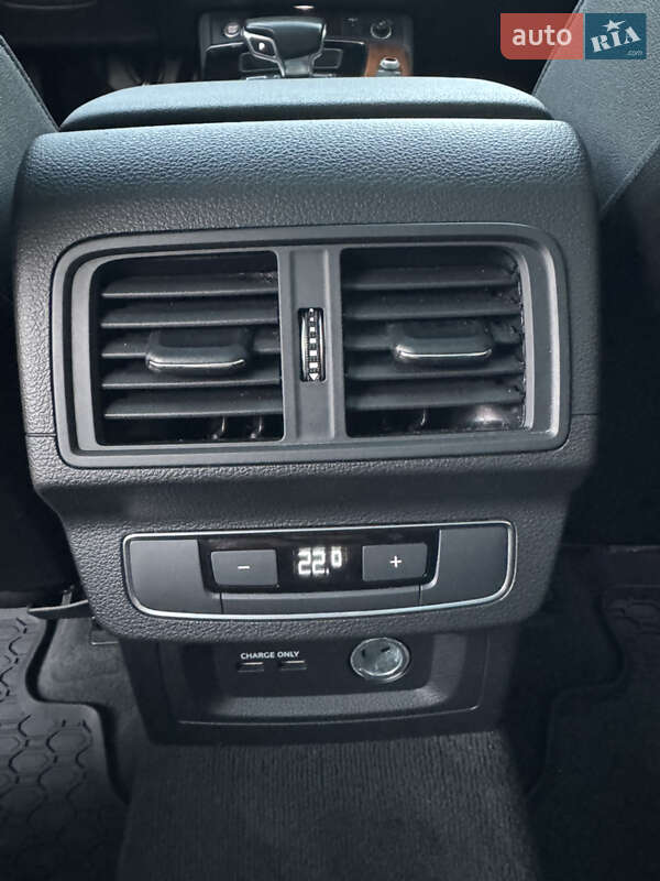 Позашляховик / Кросовер Audi Q5 2021 в Володимирі