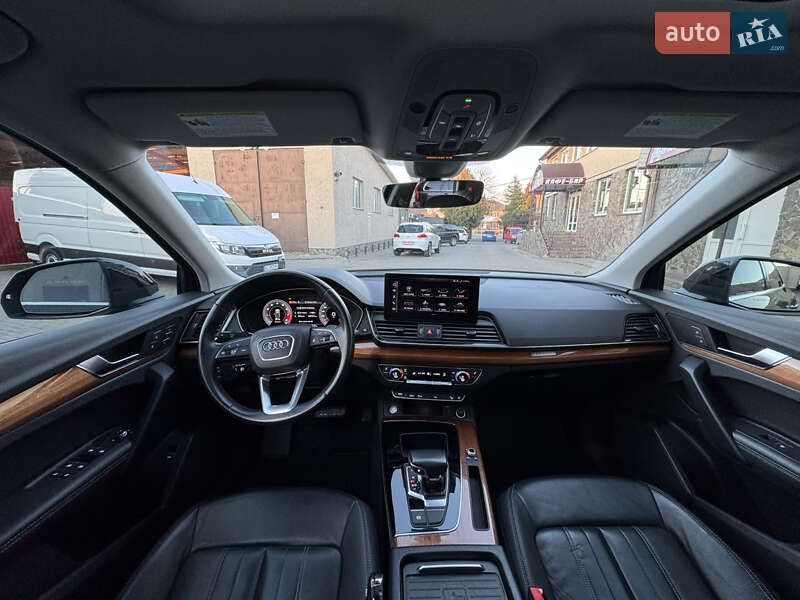 Позашляховик / Кросовер Audi Q5 2021 в Володимирі