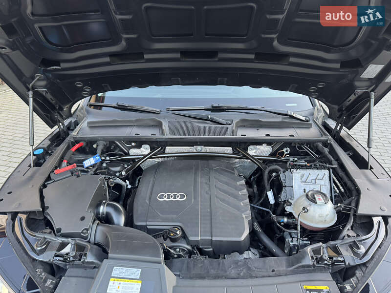 Позашляховик / Кросовер Audi Q5 2021 в Володимирі