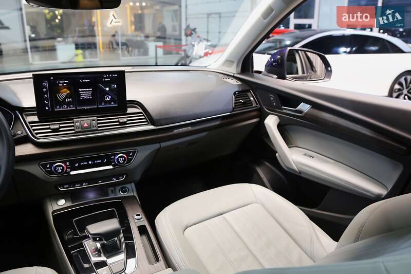 Позашляховик / Кросовер Audi Q5 2024 в Києві