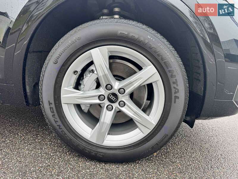 Внедорожник / Кроссовер Audi Q5 2020 в Киеве