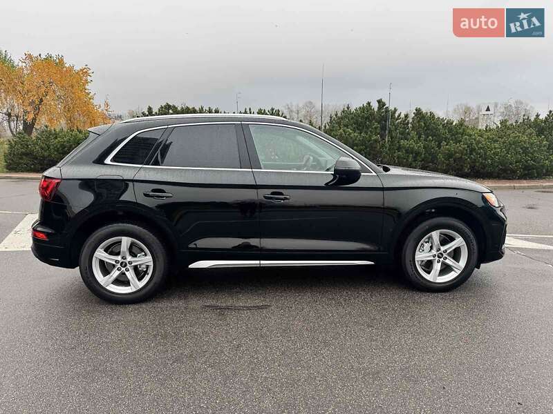 Внедорожник / Кроссовер Audi Q5 2020 в Киеве