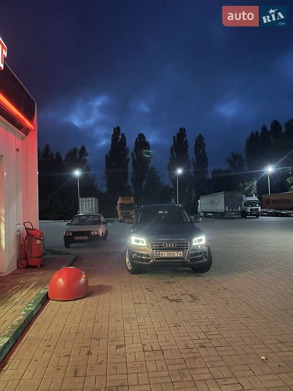 Позашляховик / Кросовер Audi Q5 2015 в Переяславі
