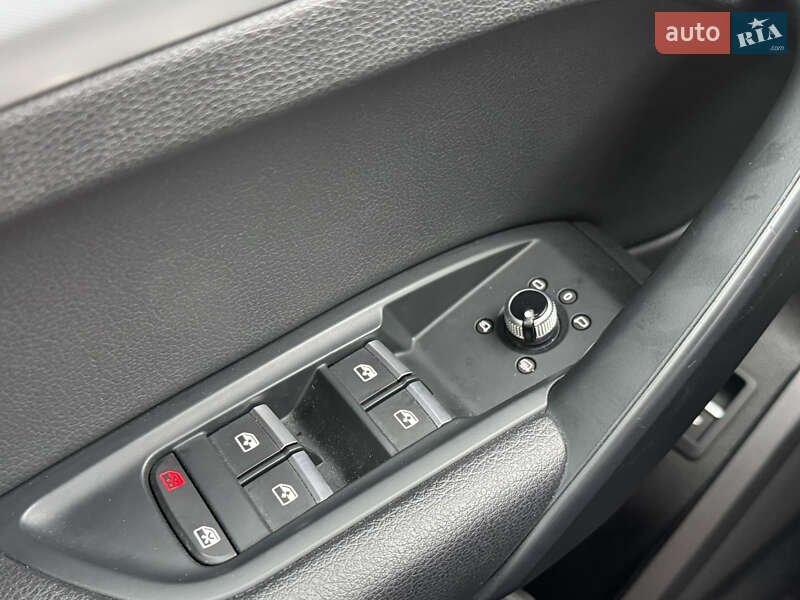 Внедорожник / Кроссовер Audi Q5 2017 в Сумах