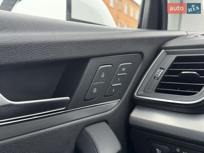 Внедорожник / Кроссовер Audi Q5 2017 в Сумах