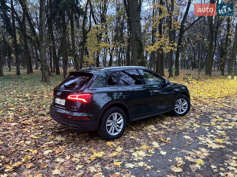 Внедорожник / Кроссовер Audi Q5 2019 в Львове фото 106 Внедорожник / Кроссовер Audi Q5 2019 в Львове