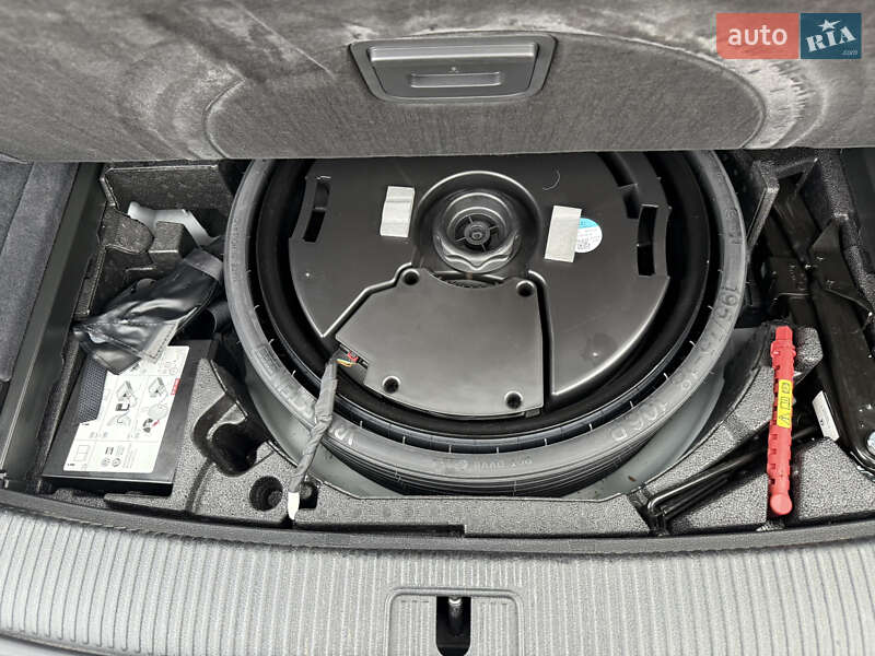 Позашляховик / Кросовер Audi Q5 2023 в Києві