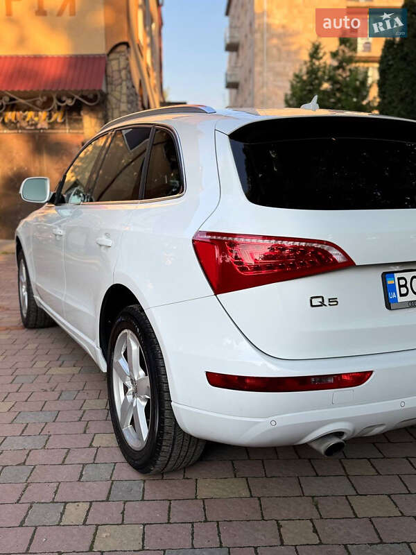 Внедорожник / Кроссовер Audi Q5 2012 в Тернополе