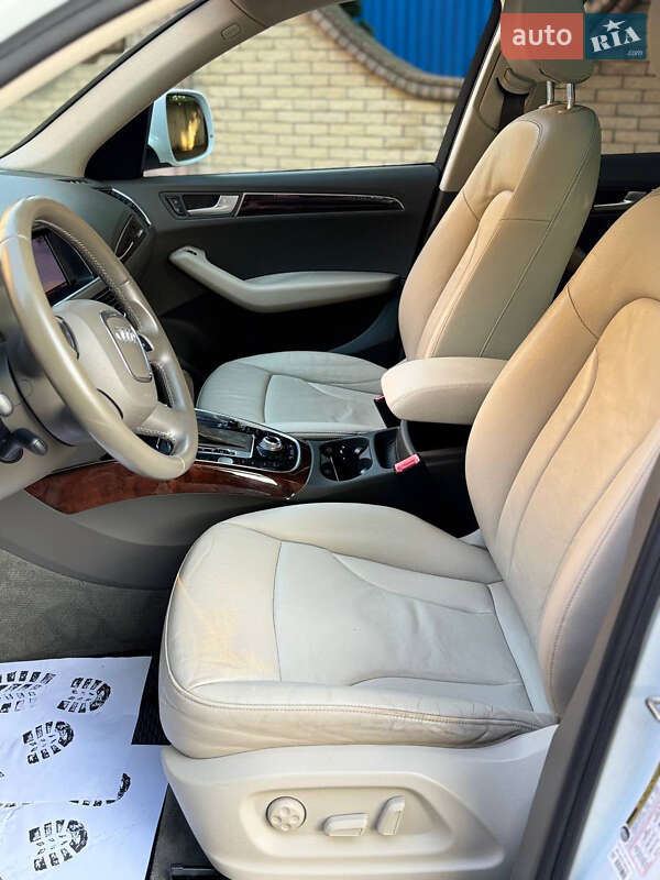 Внедорожник / Кроссовер Audi Q5 2012 в Тернополе