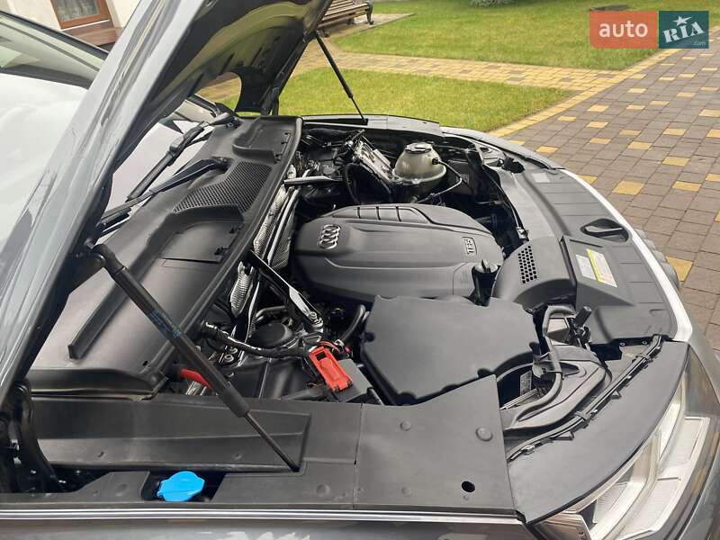 Позашляховик / Кросовер Audi Q5 2017 в Рівному