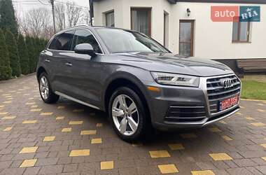 Внедорожник / Кроссовер Audi Q5 2017 в Ровно