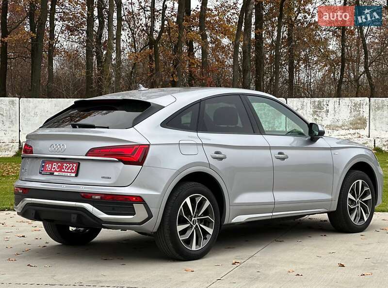 Позашляховик / Кросовер Audi Q5 2021 в Луцьку