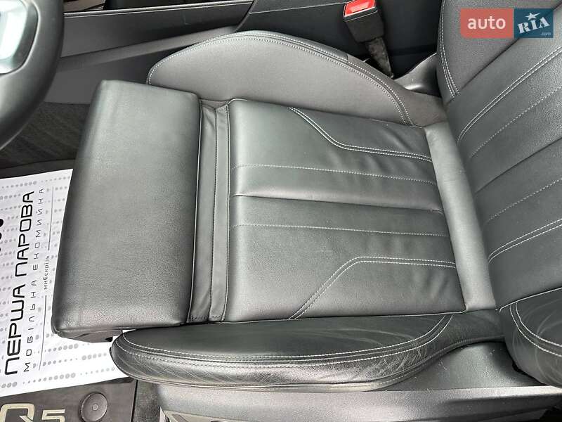 Позашляховик / Кросовер Audi Q5 2021 в Луцьку