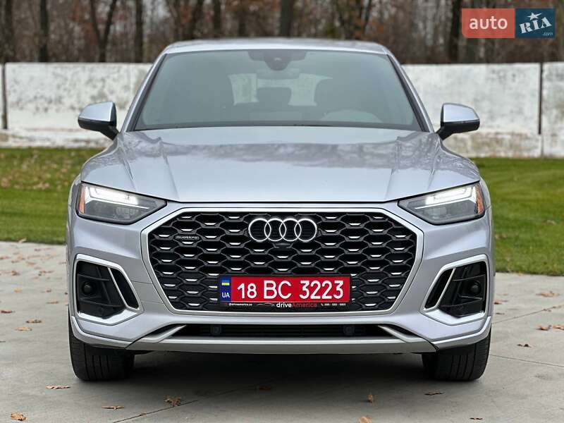 Позашляховик / Кросовер Audi Q5 2021 в Луцьку