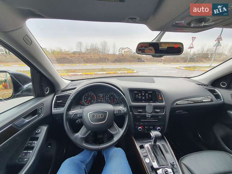 Внедорожник / Кроссовер Audi Q5 2014 в Петропавловской Борщаговке