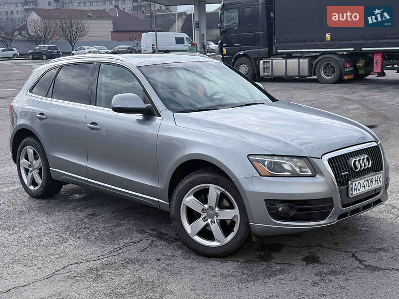 Позашляховик / Кросовер Audi Q5 2011 в Сваляві