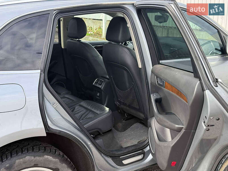 Позашляховик / Кросовер Audi Q5 2011 в Сваляві