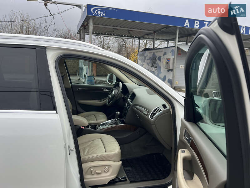 Позашляховик / Кросовер Audi Q5 2011 в Луцьку фото 33 Позашляховик / Кросовер Audi Q5 2011 в Луцьку