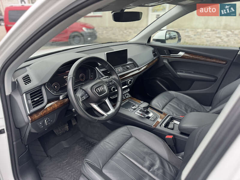 Позашляховик / Кросовер Audi Q5 2017 в Луцьку фото 16 Позашляховик / Кросовер Audi Q5 2017 в Луцьку
